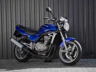 Аренда мотоцикла Kawasaki ER 5