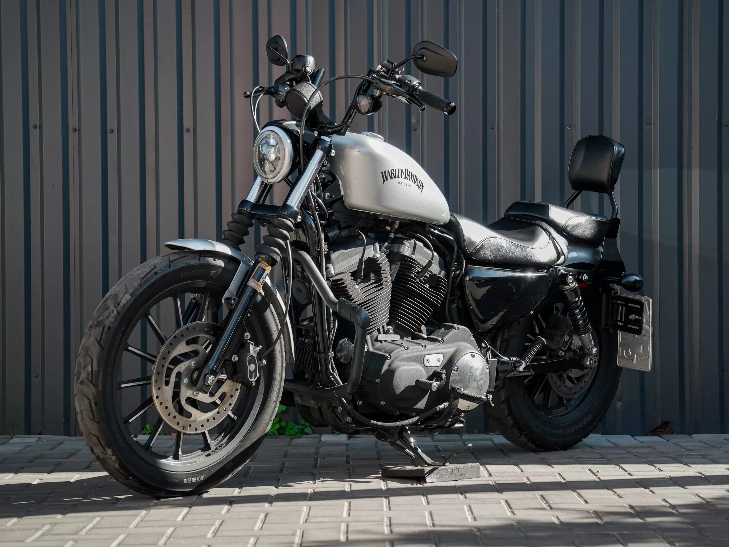 Аренда мотоцикла Harley-Davidson Sportster 883