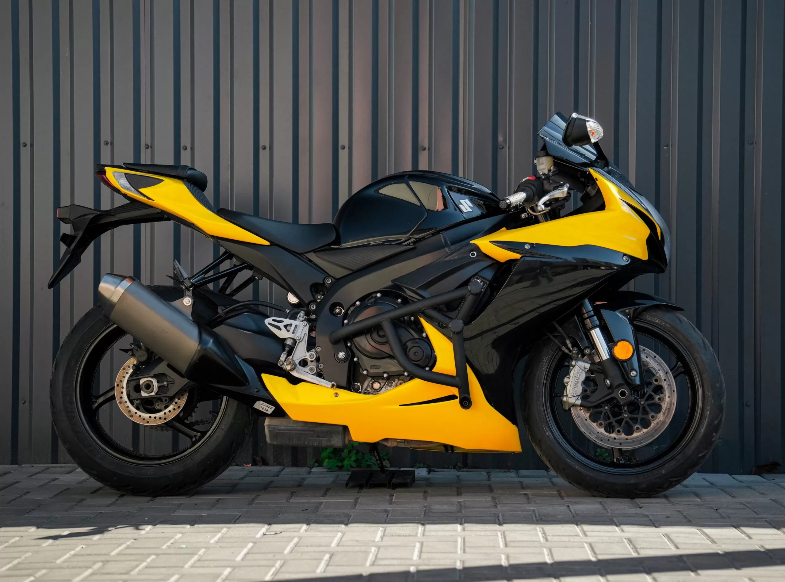 Аренда мотоцикла Suzuki GSX-R 600 (L-серия)