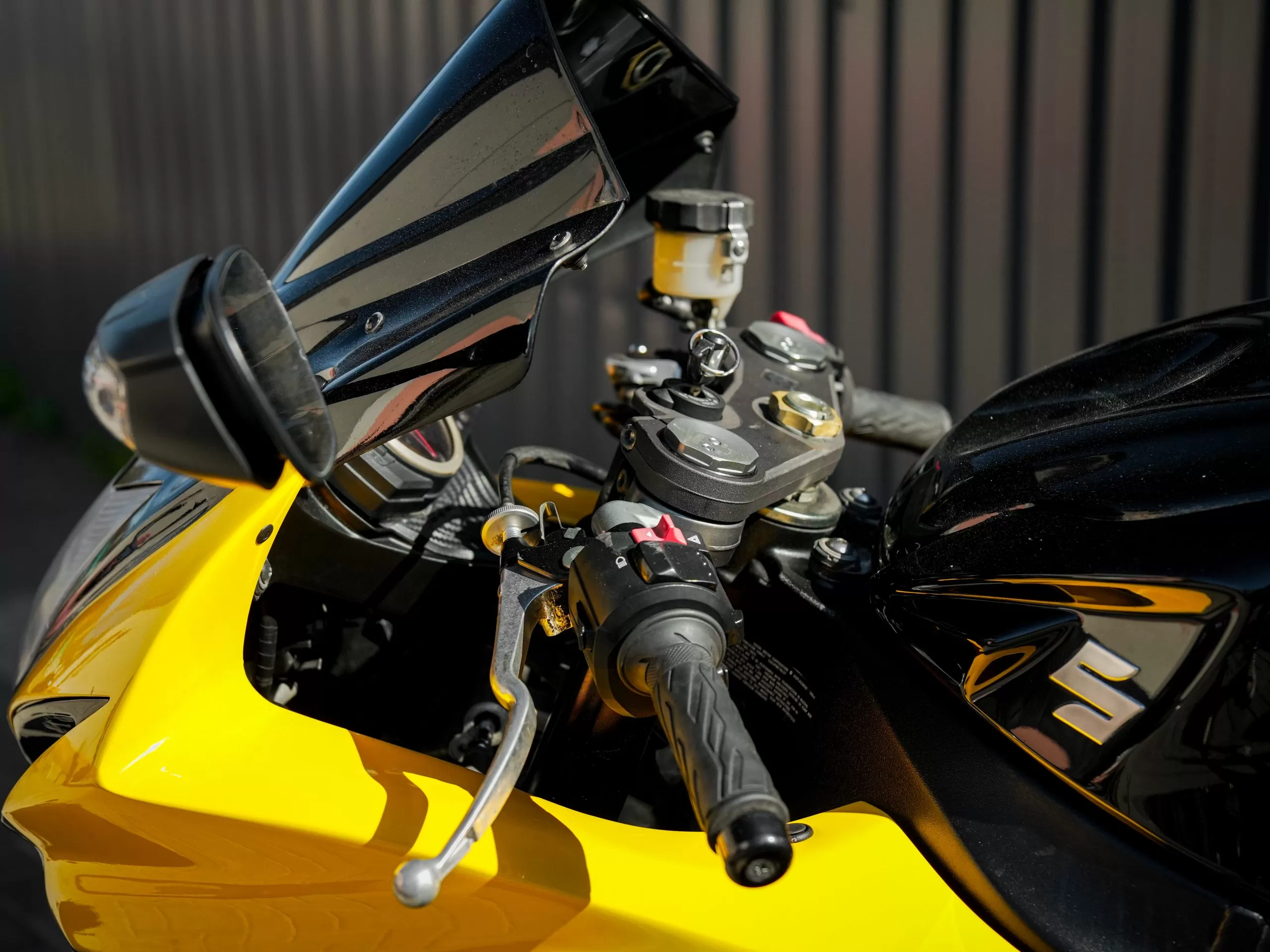 Аренда мотоцикла Suzuki GSX-R 600 (L-серия)