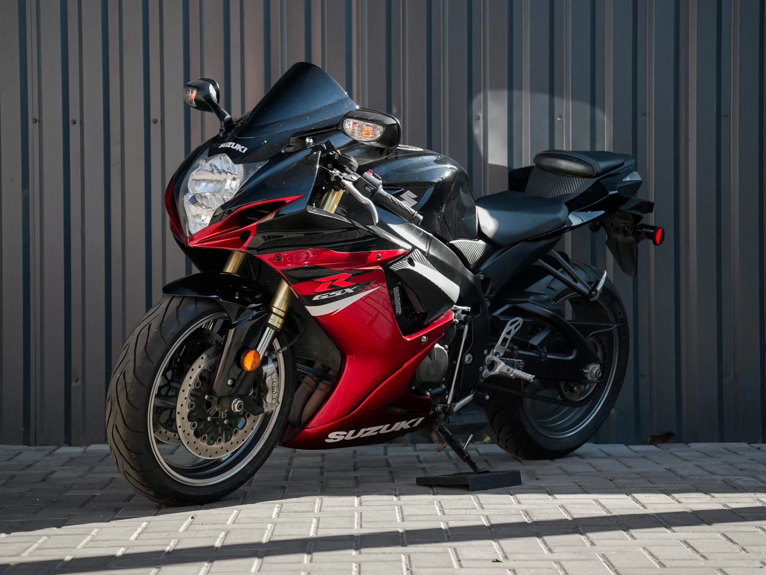 Аренда мотоцикла Suzuki GSX-R 750 (L-серия)